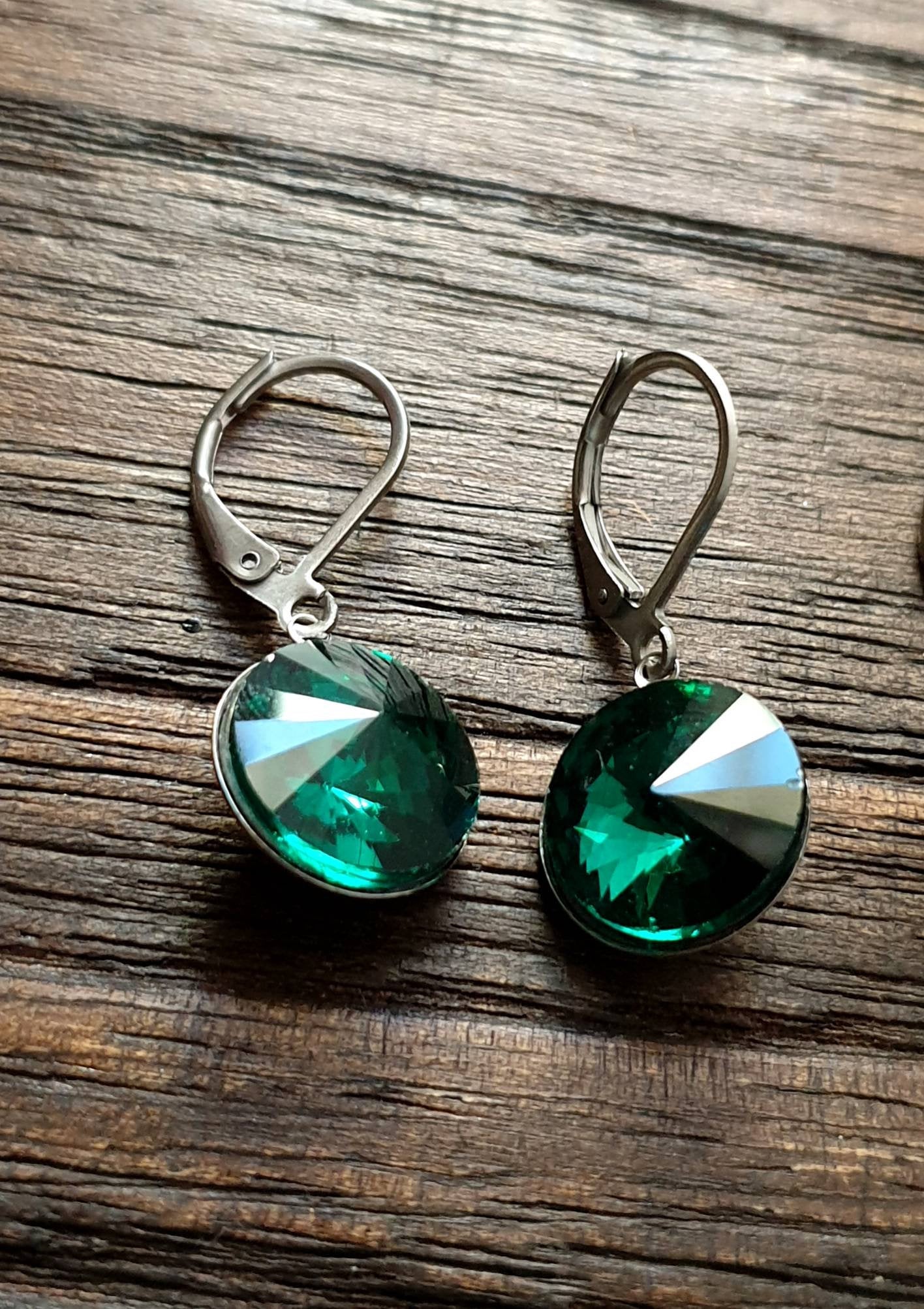 Glass Crystal Leverback Earrings Stainless Steel. Choose colour: Clear, Black Diamond, Emerald Green, Aquamarine, Red 12mm